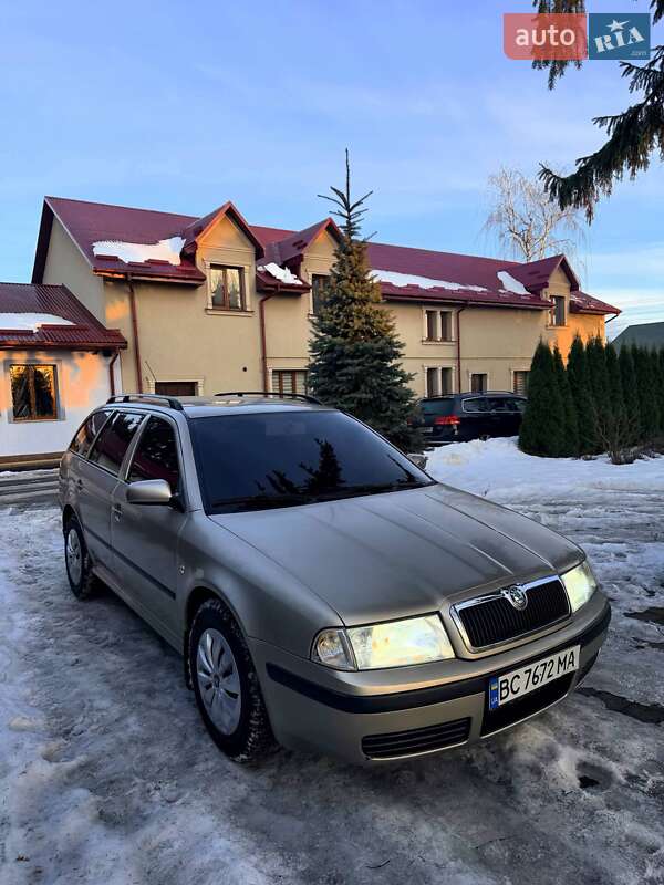 Универсал Skoda Octavia 2005 в Городке