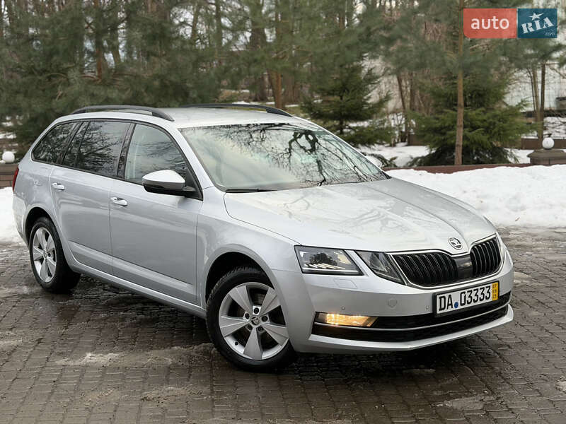 Универсал Skoda Octavia 2019 в Львове