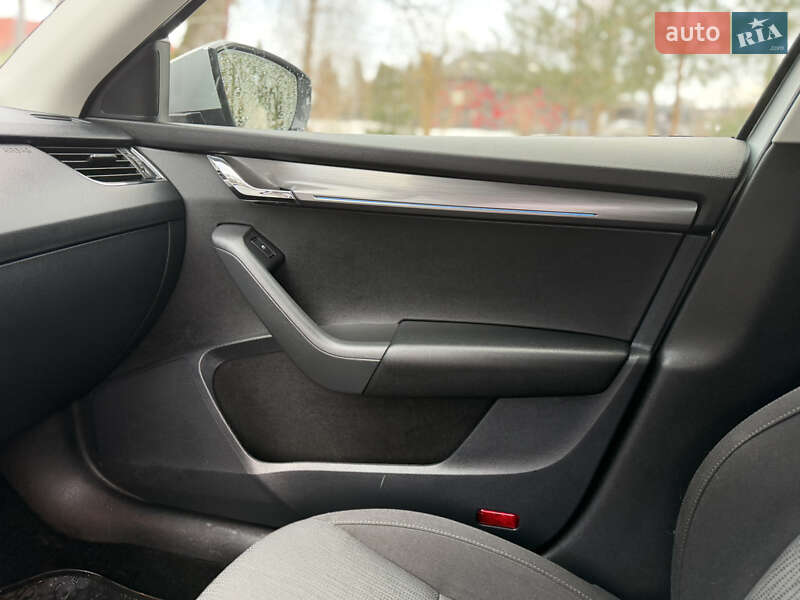 Универсал Skoda Octavia 2019 в Львове