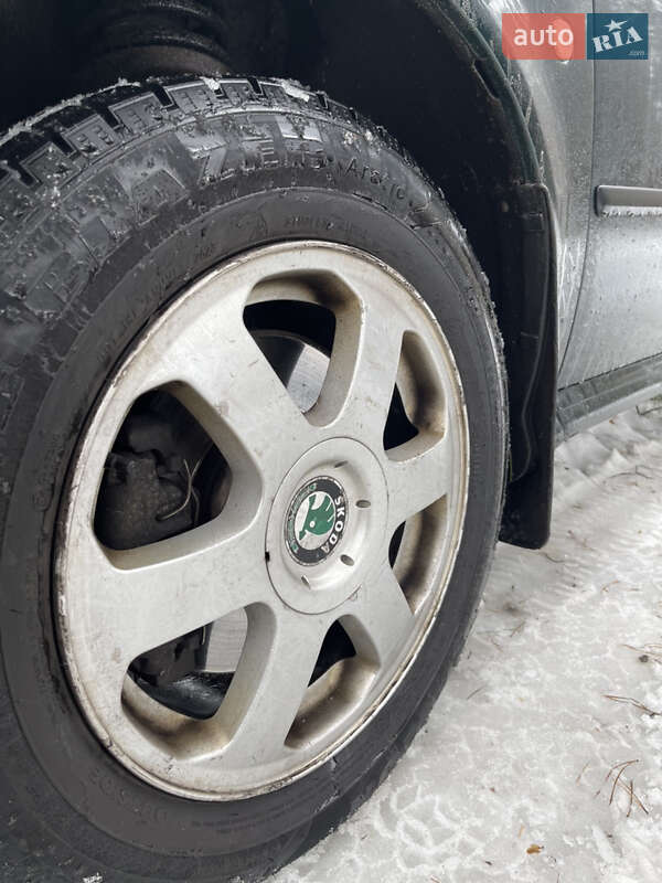 Лифтбек Skoda Octavia 2001 в Бабинцам