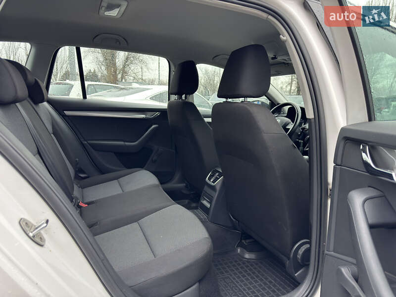 Универсал Skoda Octavia 2015 в Днепре фото 26 Универсал Skoda Octavia 2015 в Днепре