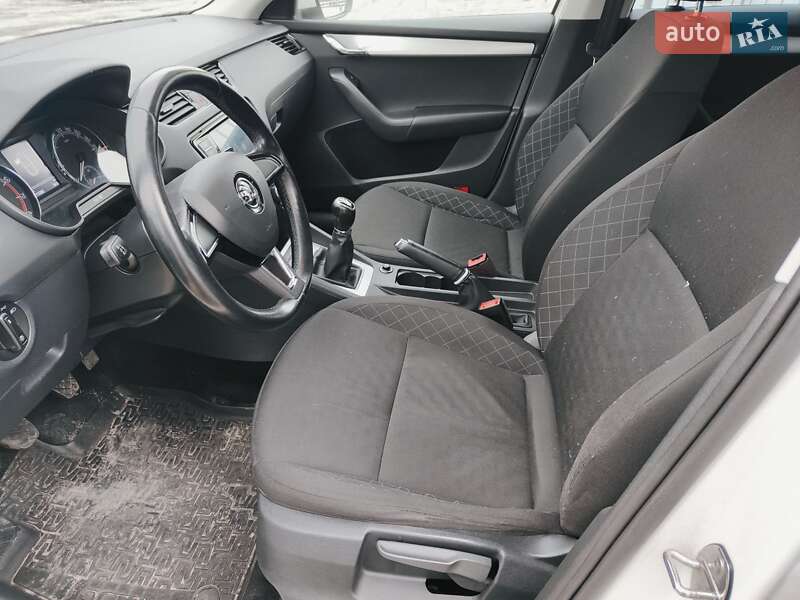 Лифтбек Skoda Octavia 2019 в Киеве фото 18 Лифтбек Skoda Octavia 2019 в Киеве
