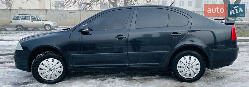 Лифтбек Skoda Octavia 2006 в Черновцах