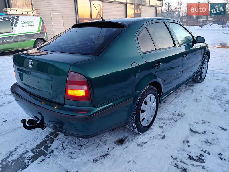 Лифтбек Skoda Octavia 1999 в Шептицькому