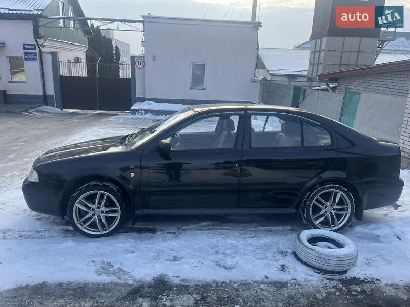 Лифтбек Skoda Octavia 2004 в Умани