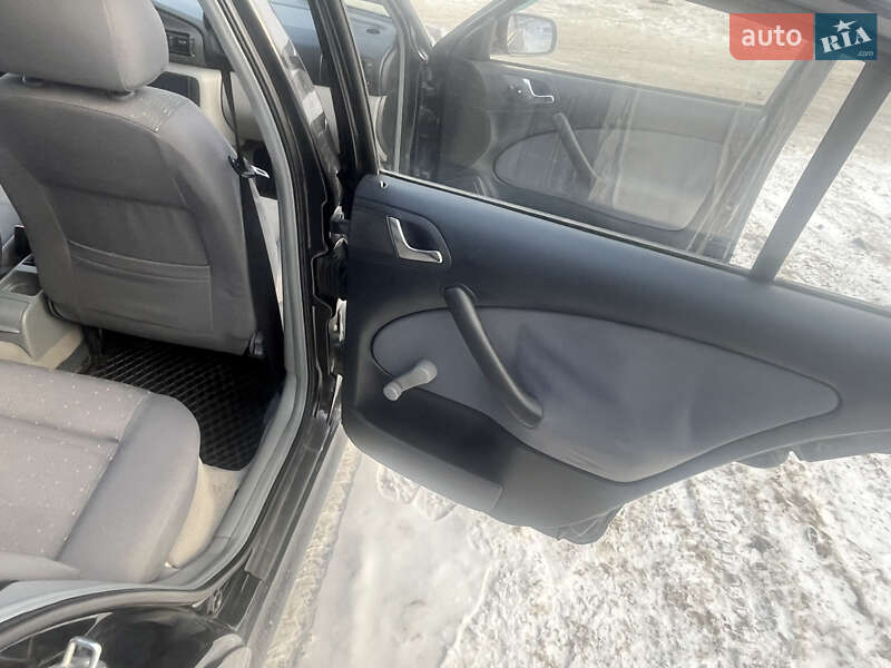 Лифтбек Skoda Octavia 2004 в Умани