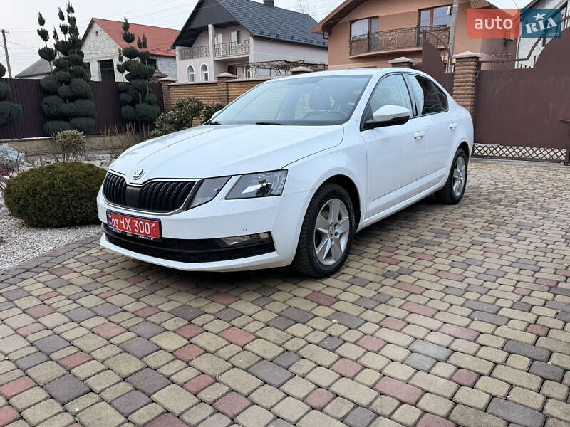 Лифтбек Skoda Octavia 2018 в Мукачево фото Лифтбек Skoda Octavia 2018 в Мукачево