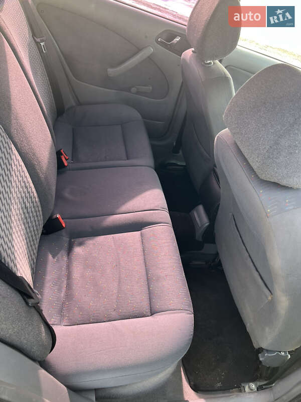 Лифтбек Skoda Octavia 2002 в Стрые фото 14 Лифтбек Skoda Octavia 2002 в Стрые