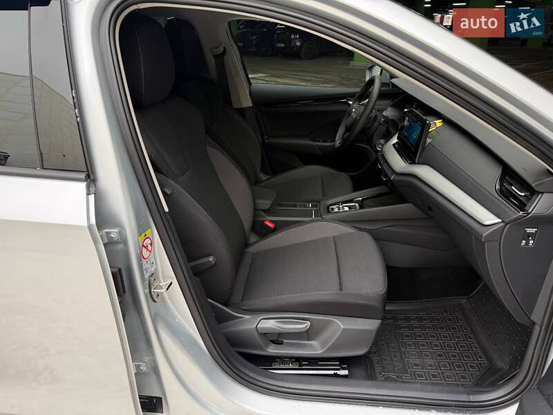 Лифтбек Skoda Octavia 2024 в Киеве фото 13 Лифтбек Skoda Octavia 2024 в Киеве