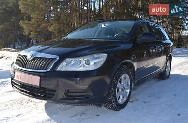 Универсал Skoda Octavia 2010 в Остроге