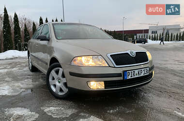 Лифтбек Skoda Octavia 2006 в Надворной