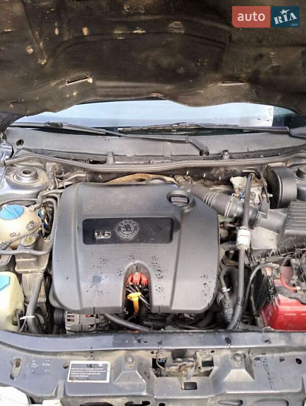 Лифтбек Skoda Octavia 2010 в Долине