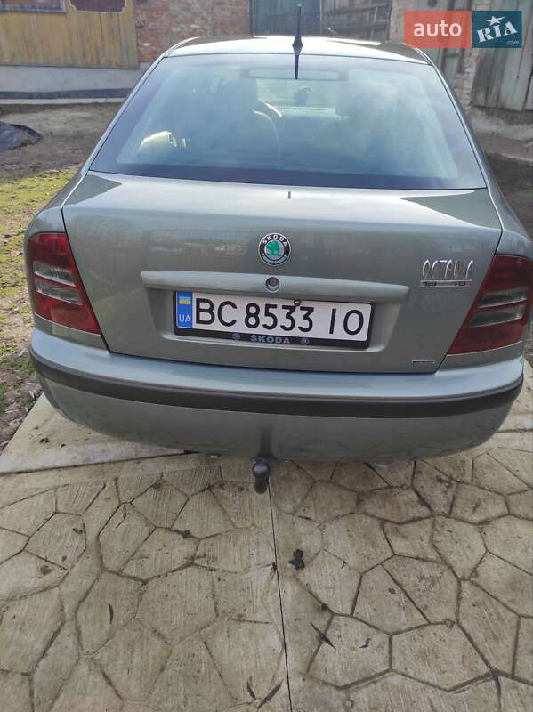 Лифтбек Skoda Octavia 2001 в Мостиске