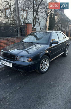 Лифтбек Skoda Octavia 1998 в Жовкве
