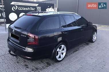 Універсал Skoda Octavia 2011 в Чернівцях
