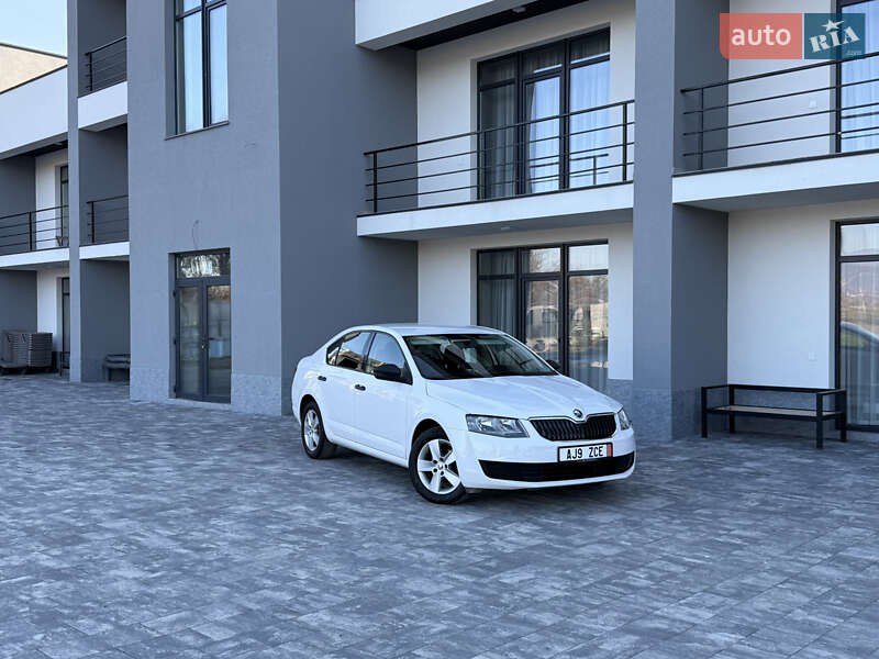 Лифтбек Skoda Octavia 2016 в Иршаве