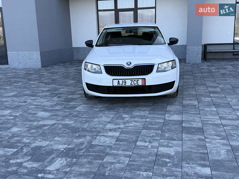 Лифтбек Skoda Octavia 2016 в Иршаве