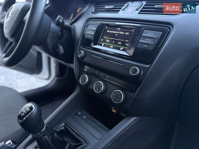 Лифтбек Skoda Octavia 2016 в Иршаве