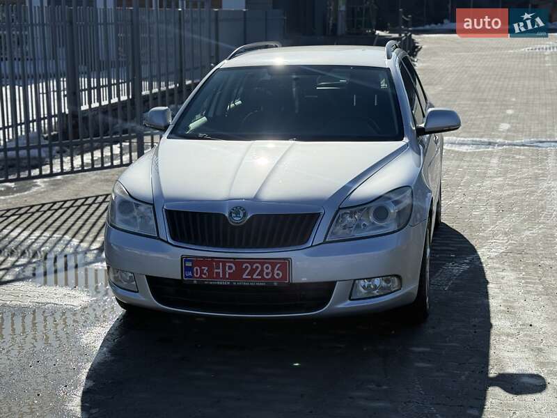 Универсал Skoda Octavia 2012 в Сарнах