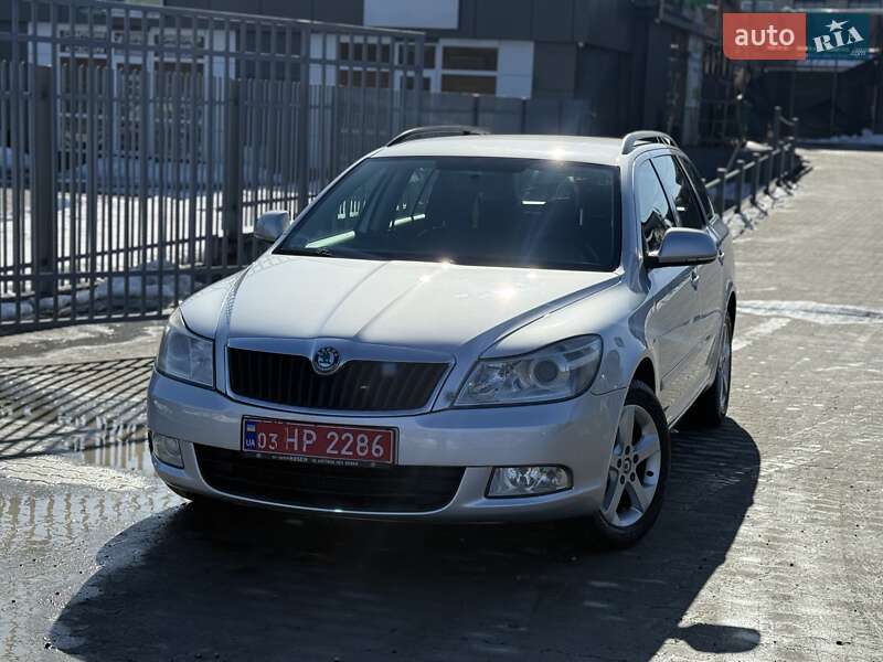 Универсал Skoda Octavia 2012 в Сарнах