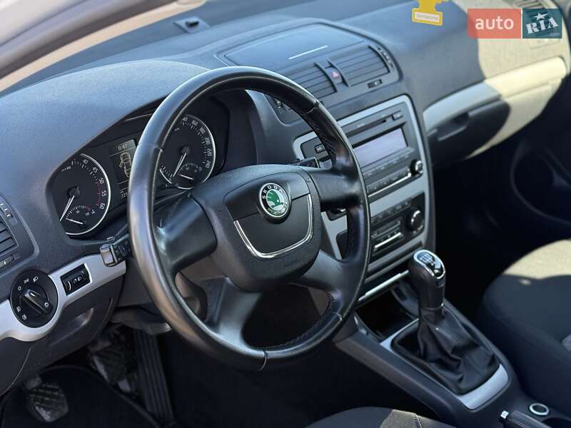 Универсал Skoda Octavia 2012 в Сарнах