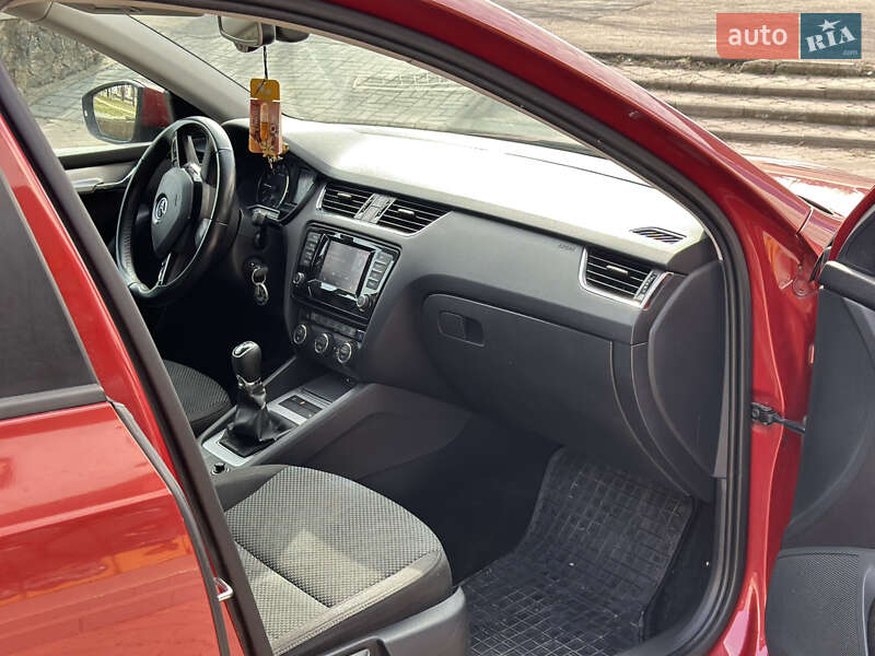 Универсал Skoda Octavia 2014 в Николаеве