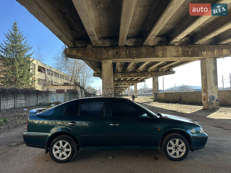 Лифтбек Skoda Octavia 1998 в Мукачево