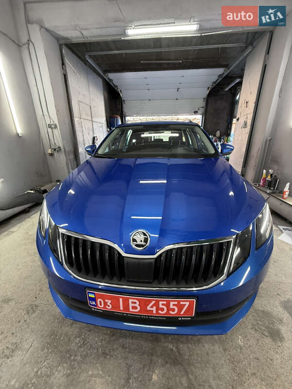 Универсал Skoda Octavia 2019 в Луцке
