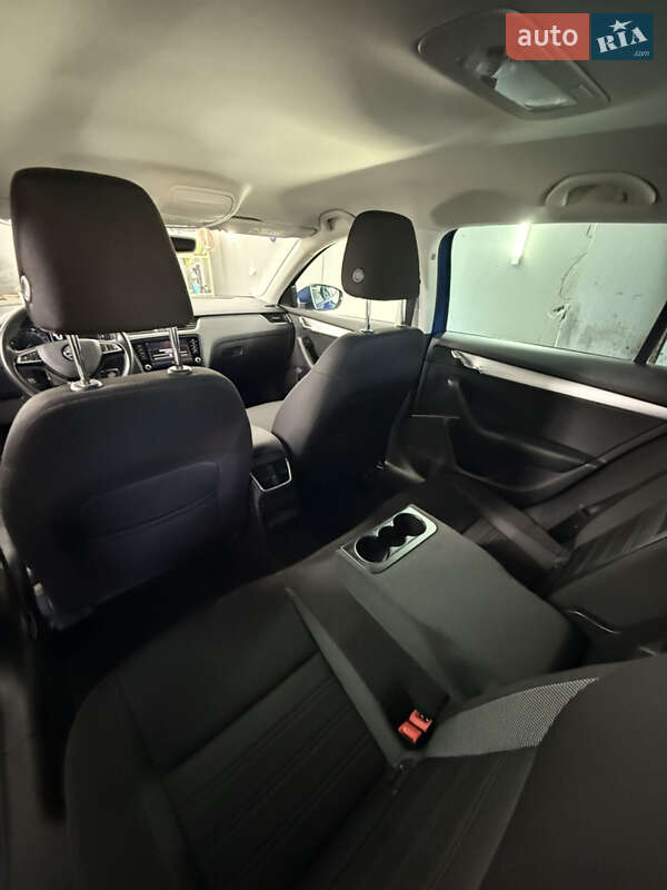 Универсал Skoda Octavia 2019 в Луцке