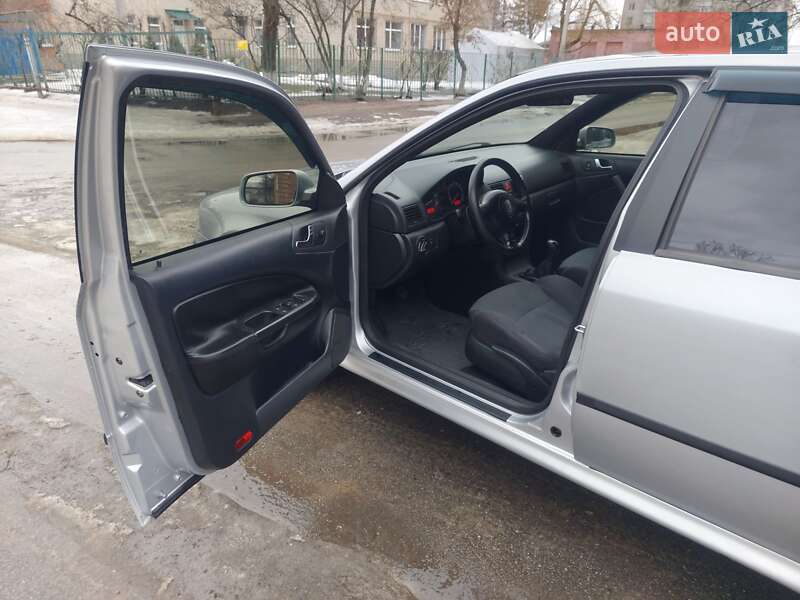 Лифтбек Skoda Octavia 2009 в Харькове