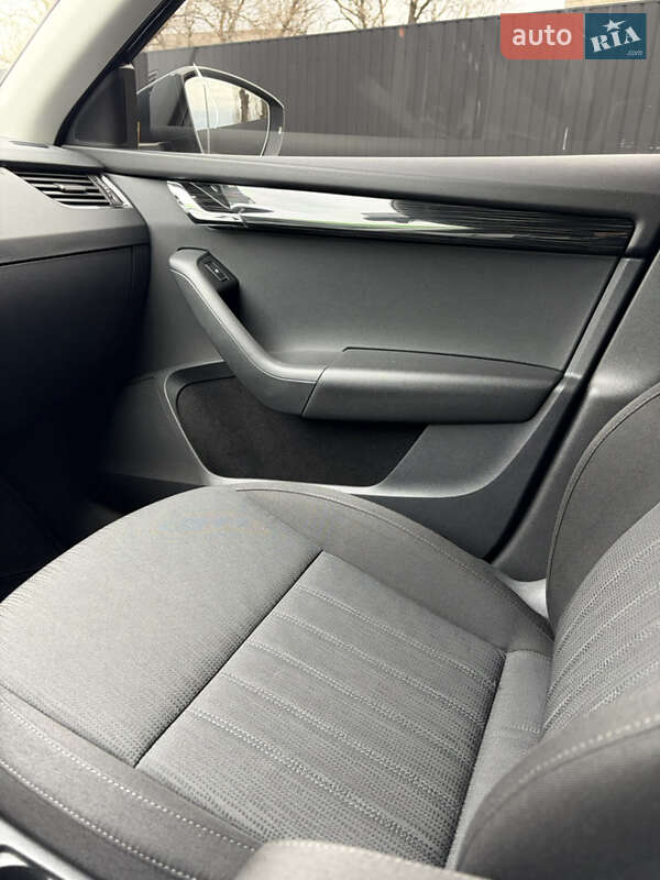 Универсал Skoda Octavia 2019 в Днепре