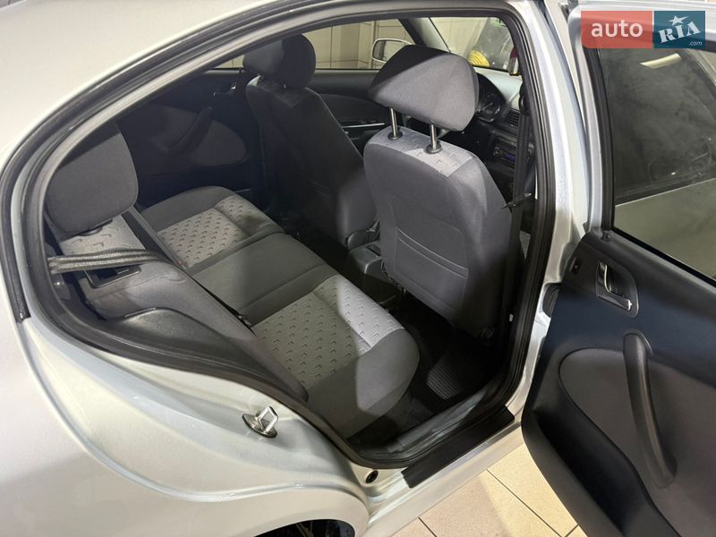 Лифтбек Skoda Octavia 2009 в Кременчуге