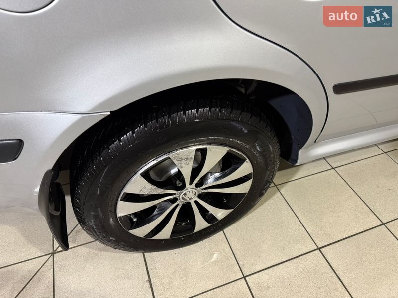 Лифтбек Skoda Octavia 2009 в Кременчуге