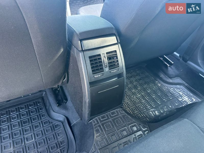 Лифтбек Skoda Octavia 2012 в Киеве