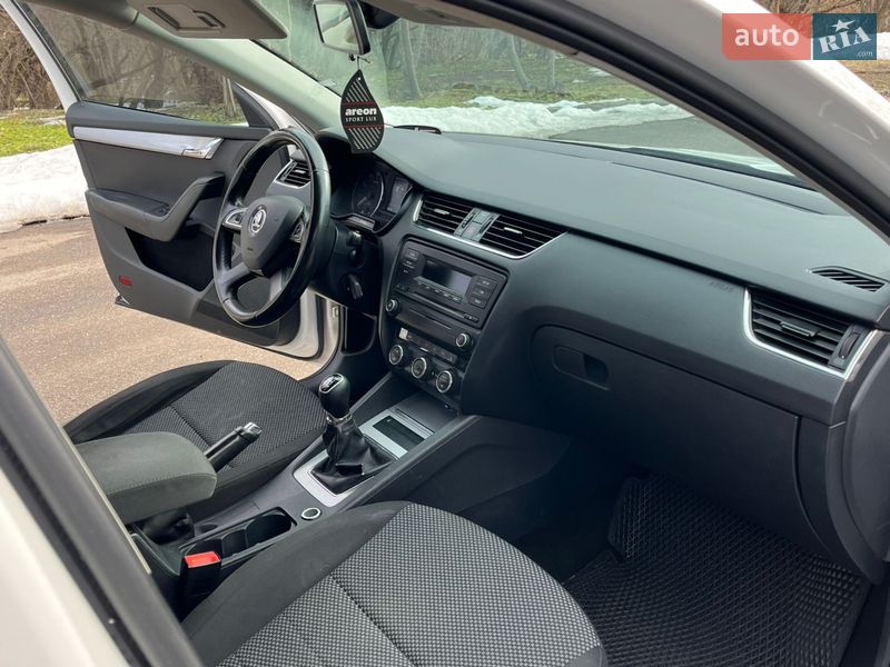 Лифтбек Skoda Octavia 2013 в Смеле