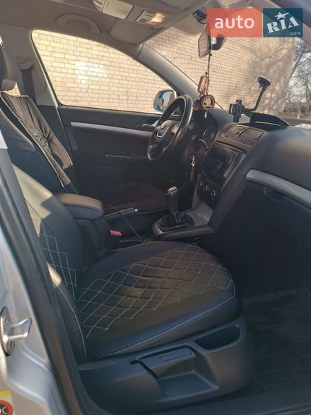 Лифтбек Skoda Octavia 2010 в Сумах