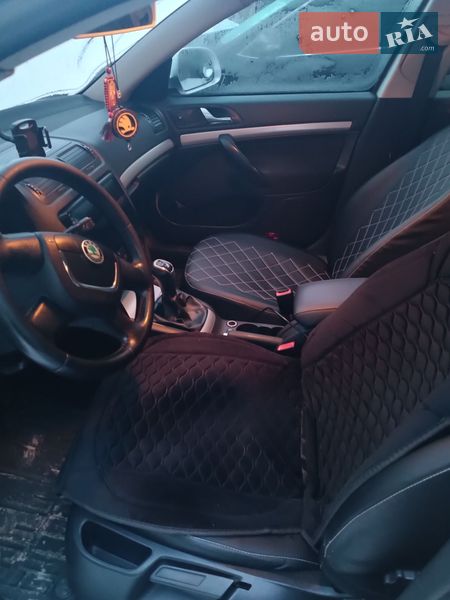 Лифтбек Skoda Octavia 2010 в Сумах