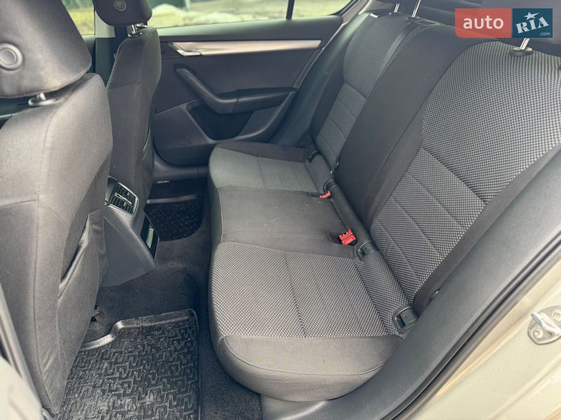 Лифтбек Skoda Octavia 2013 в Днепре