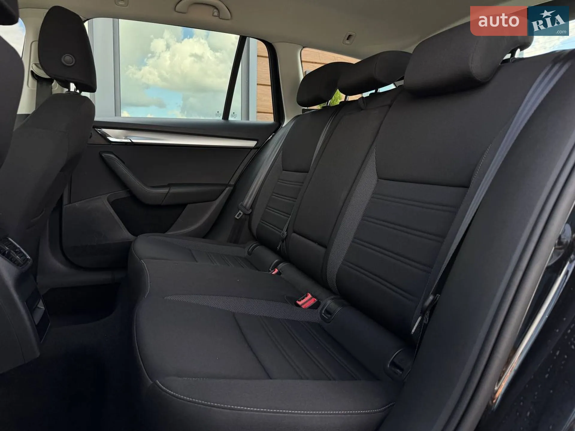 2019 Skoda Octavia - мініатюра 43