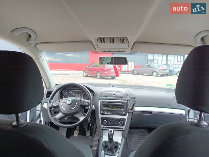 Универсал Skoda Octavia 2010 в Калуше
