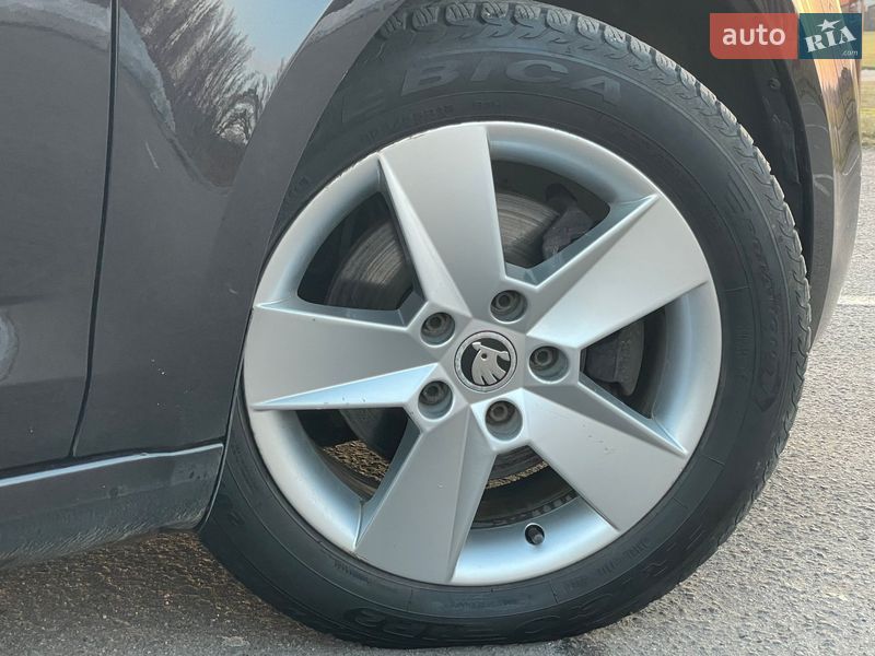 Лифтбек Skoda Octavia 2014 в Луцке