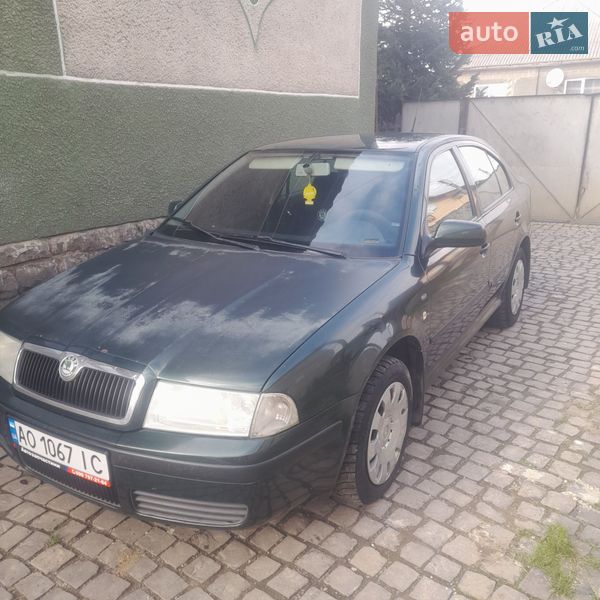 Лифтбек Skoda Octavia 2003 в Великих Лучках