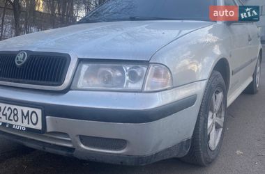 Лифтбек Skoda Octavia 1998 в Ровно