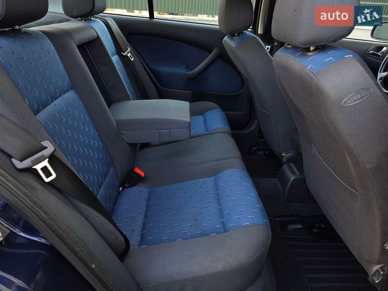 Лифтбек Skoda Octavia 2003 в Тернополе