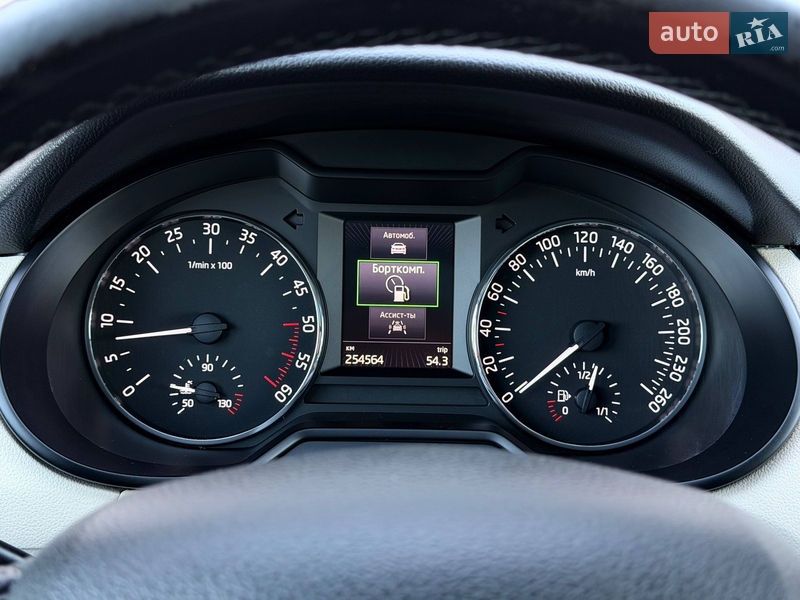 Універсал Skoda Octavia 2015 в Кривому Розі