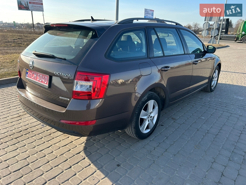 Универсал Skoda Octavia 2015 в Городке