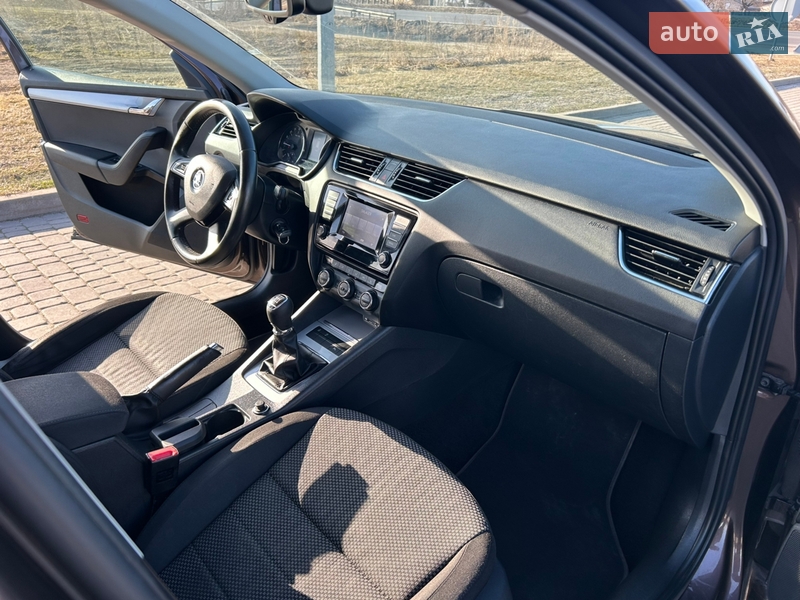 Универсал Skoda Octavia 2015 в Городке