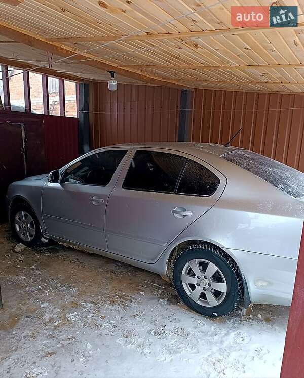 Лифтбек Skoda Octavia 2010 в Сумах