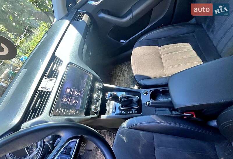 Универсал Skoda Octavia 2017 в Александрие