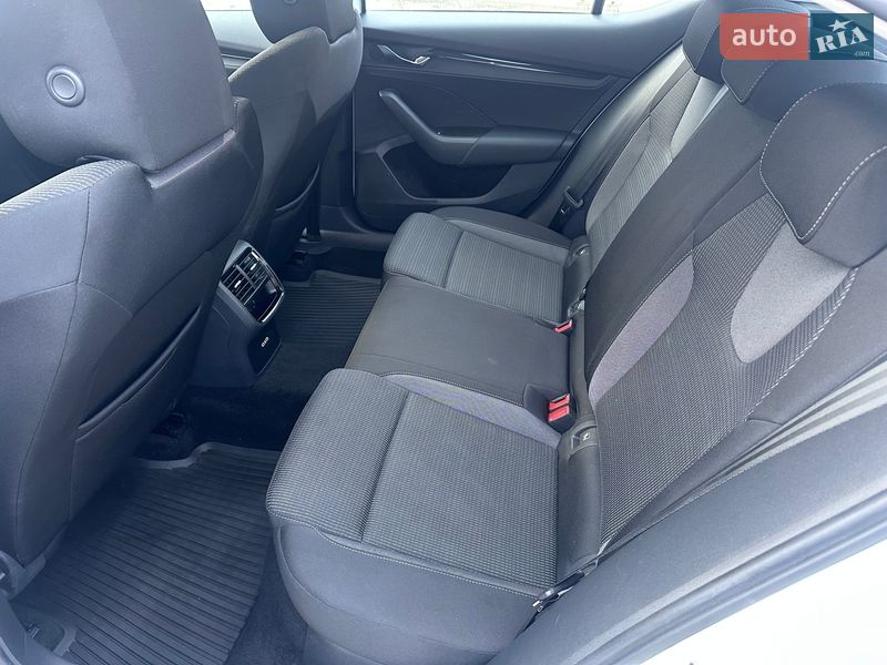 Лифтбек Skoda Octavia 2022 в Днепре